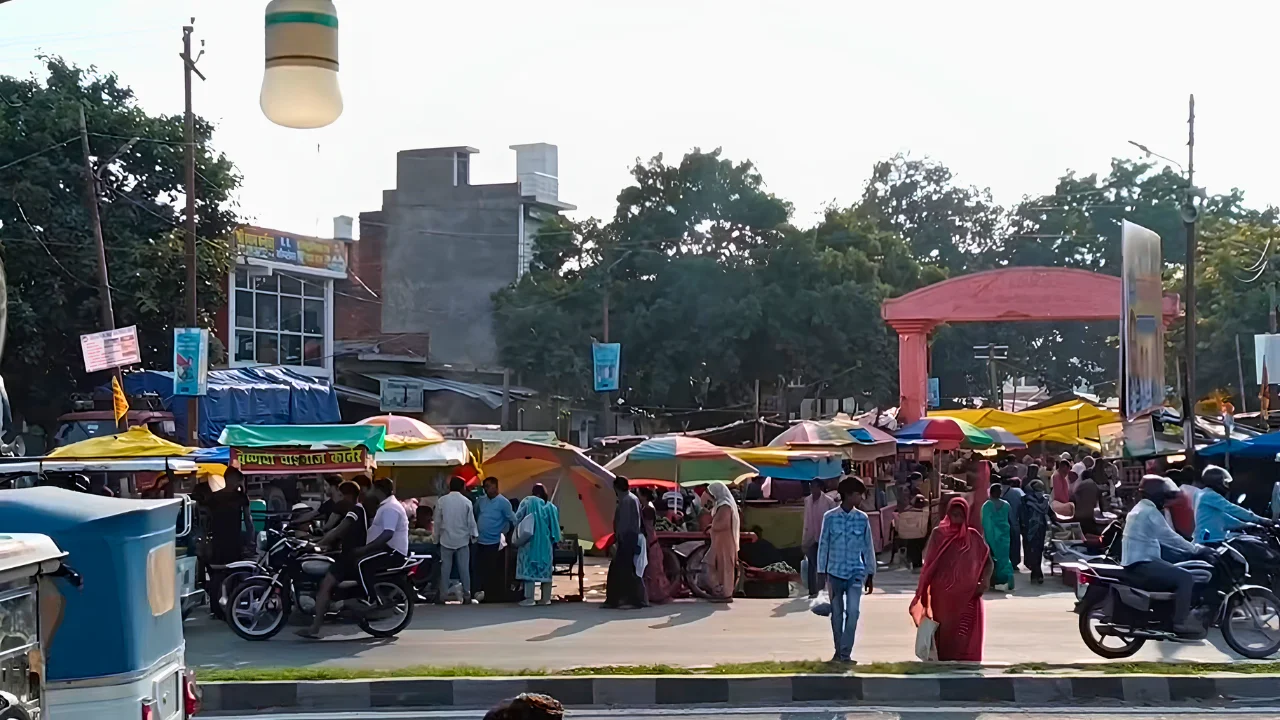 bakshi ka talab lucknow UP market entry view in morning 