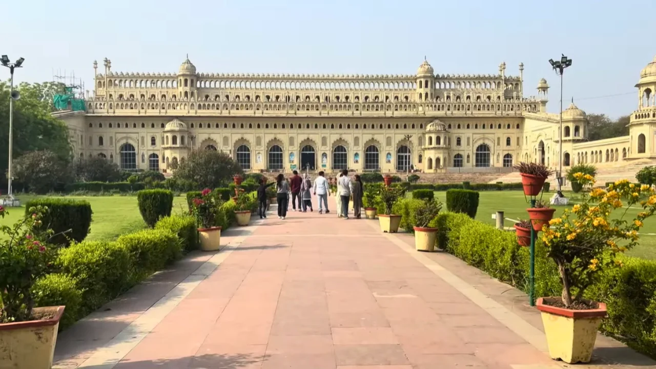bada imambada lucknow front view